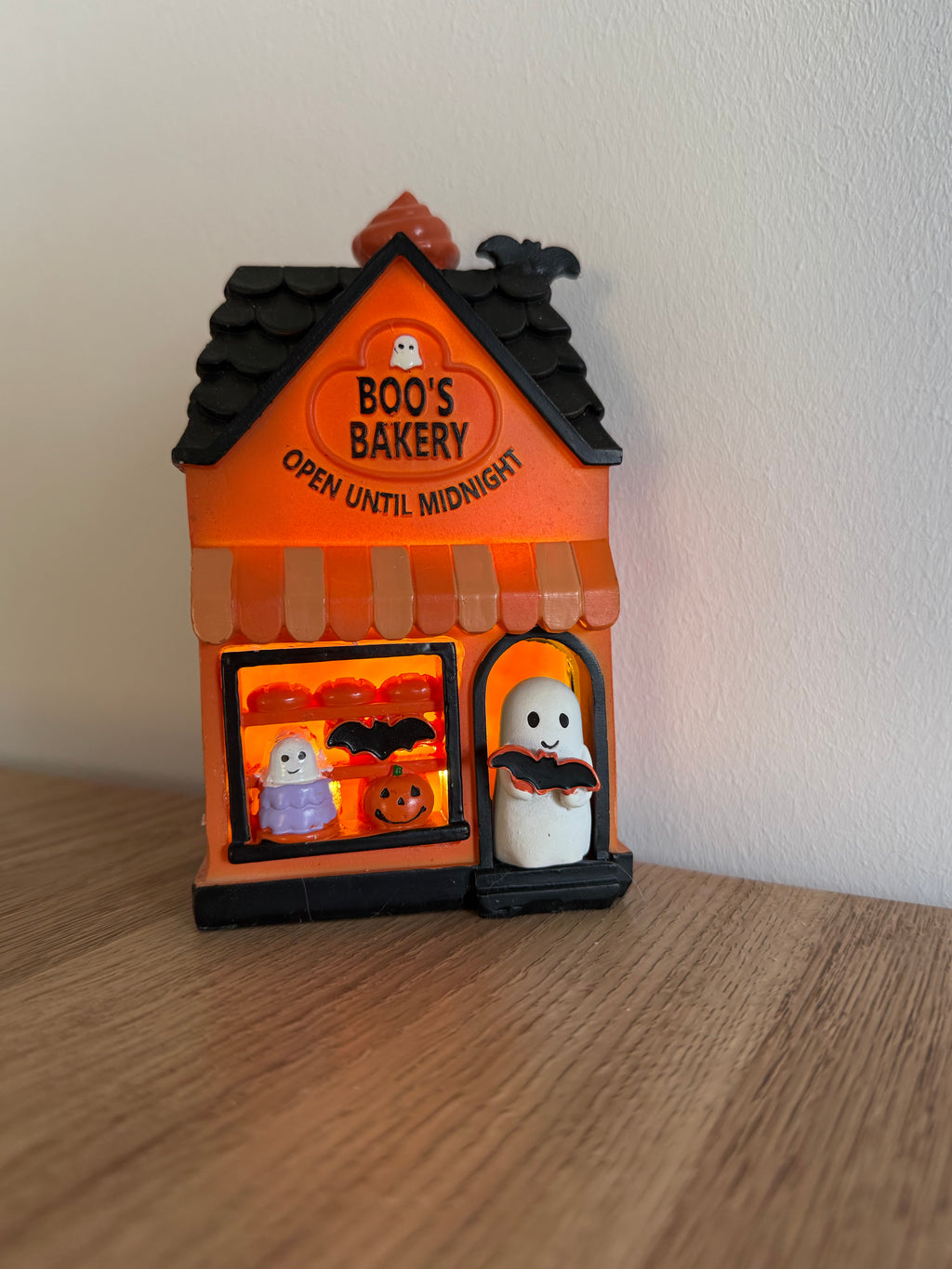 Boutique Led Boo’s Bakery 🍞